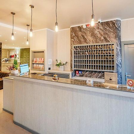 Hotel Donatello Модена Екстериор снимка
