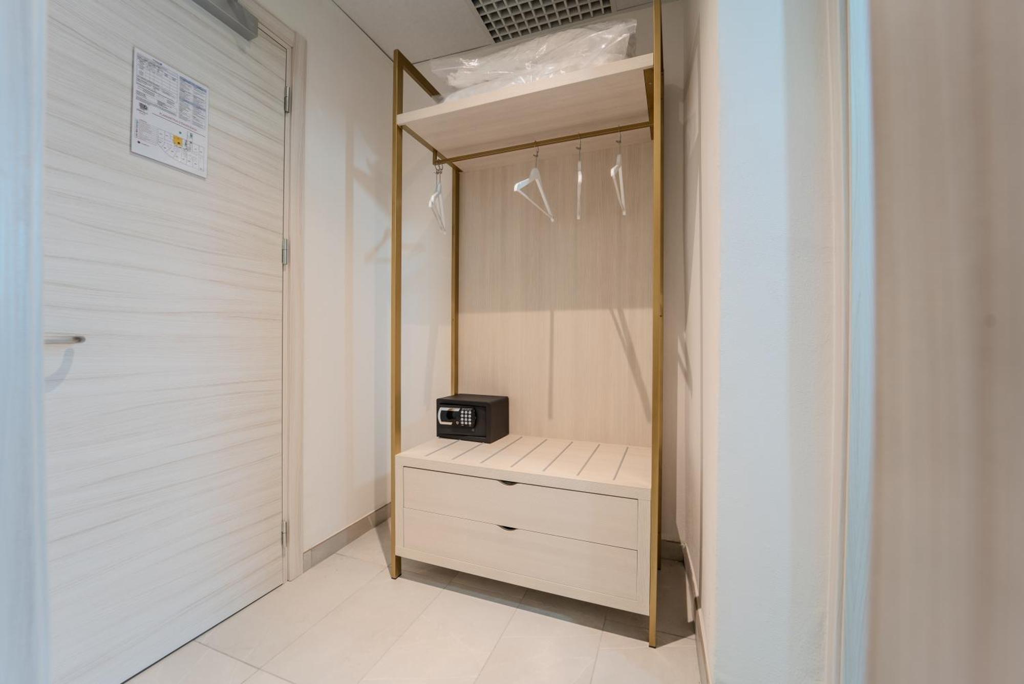 Hotel Donatello Модена Екстериор снимка