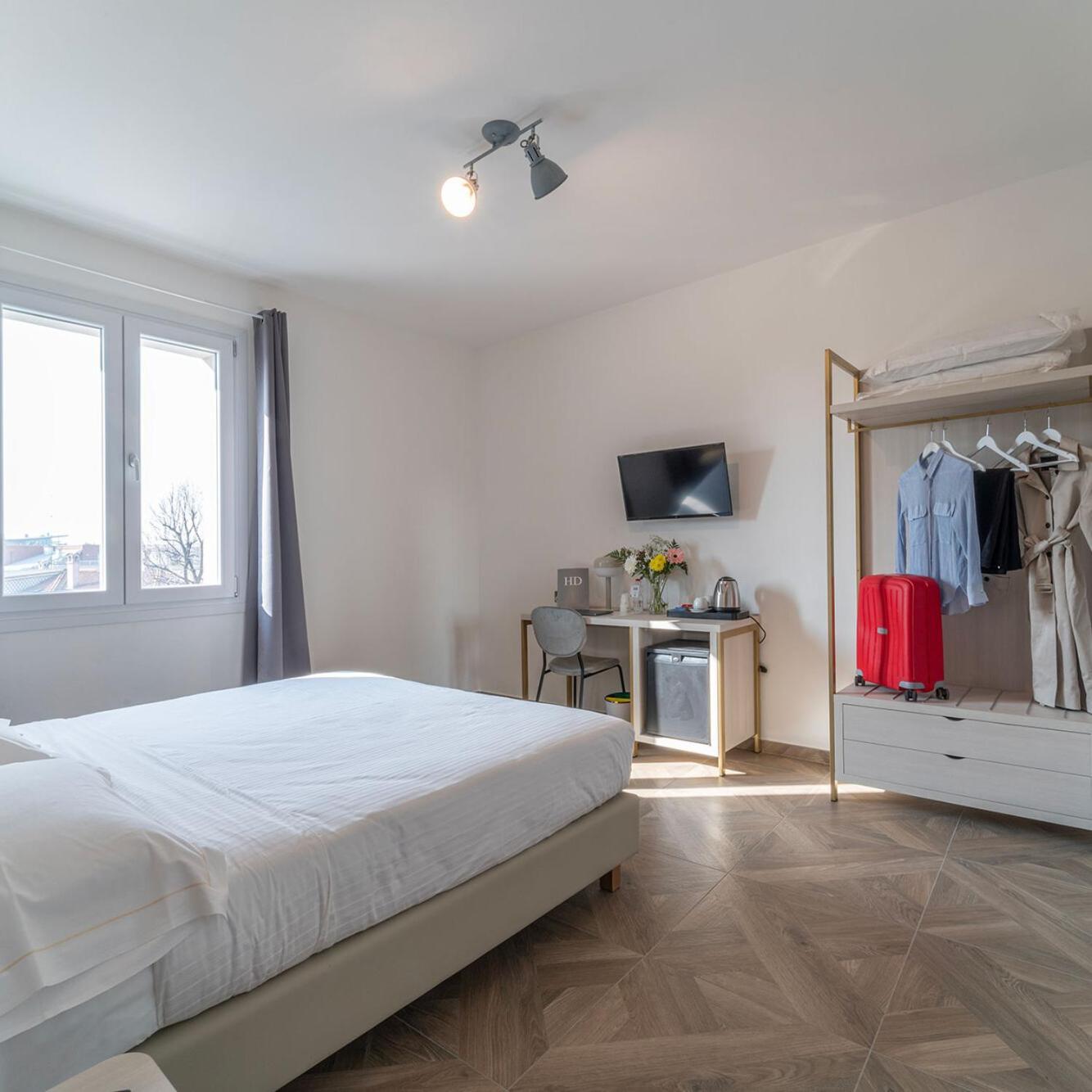 Hotel Donatello Модена Екстериор снимка