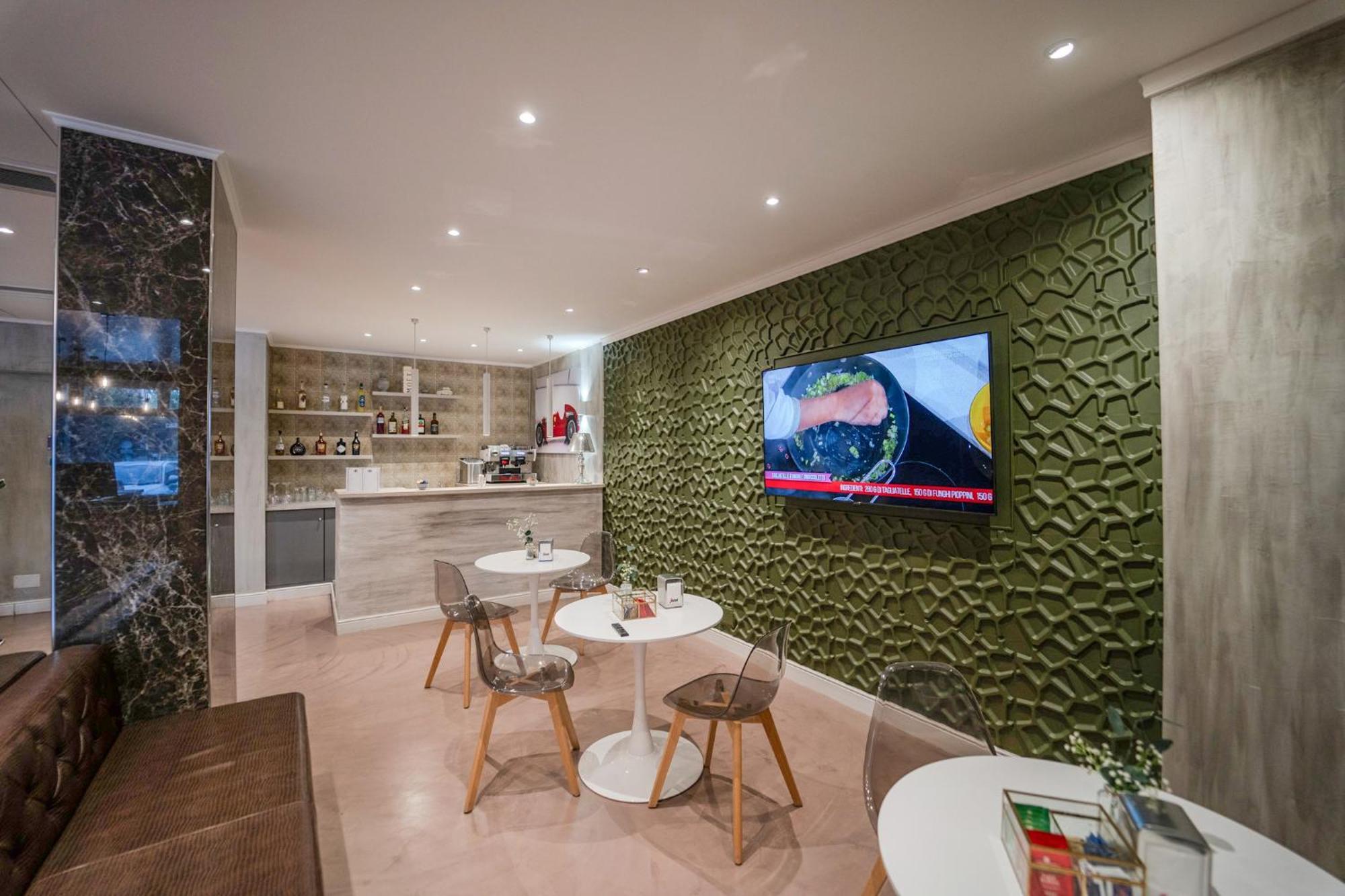 Hotel Donatello Модена Екстериор снимка